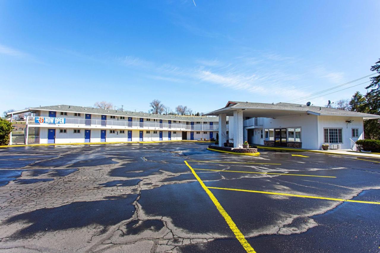 Motel 6 Pendleton, Or - West المظهر الخارجي الصورة