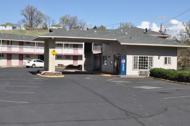 Motel 6 Pendleton, Or - West المظهر الخارجي الصورة