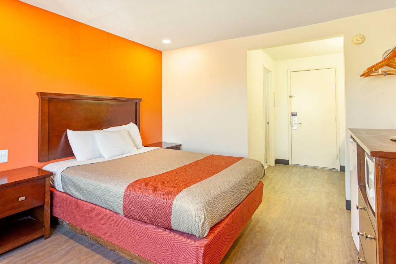 Motel 6 Pendleton, Or - West المظهر الخارجي الصورة