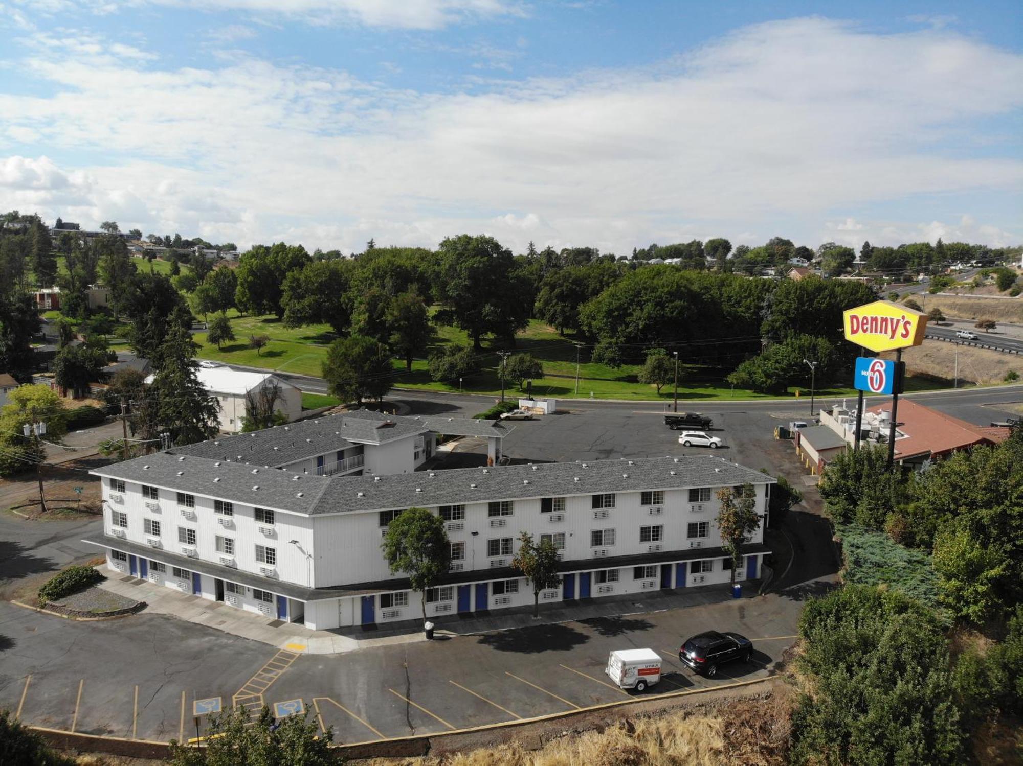 Motel 6 Pendleton, Or - West المظهر الخارجي الصورة